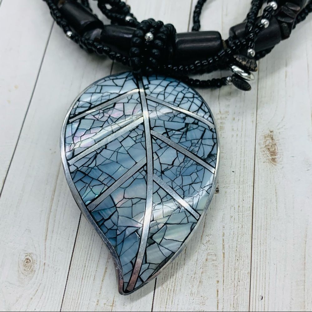 ‎Inlay Blue Shell Beaded Necklace - Picture 2 of 4